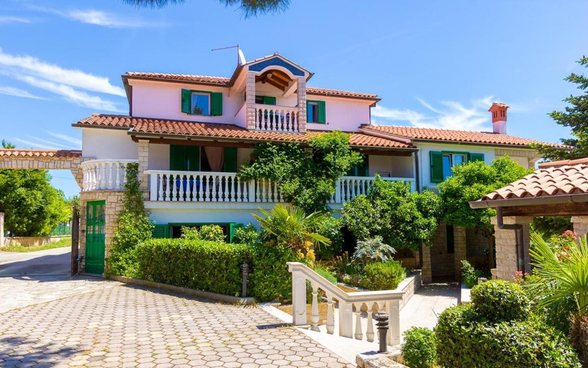 Apartments Vjera メドゥリン エクステリア 写真